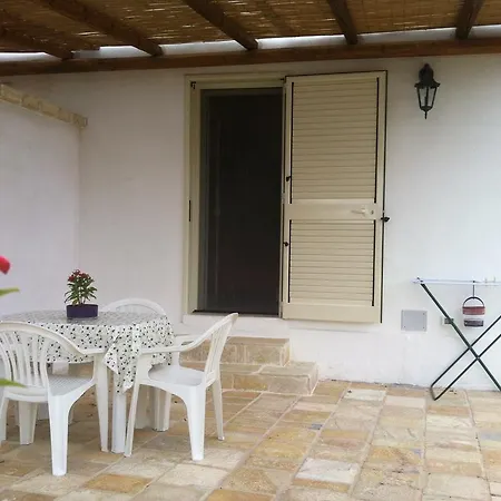 Marianna Дом отдыха Остуни