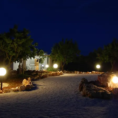 Marianna Остуни